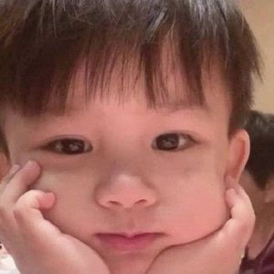 Meet your Posher, Charleen.